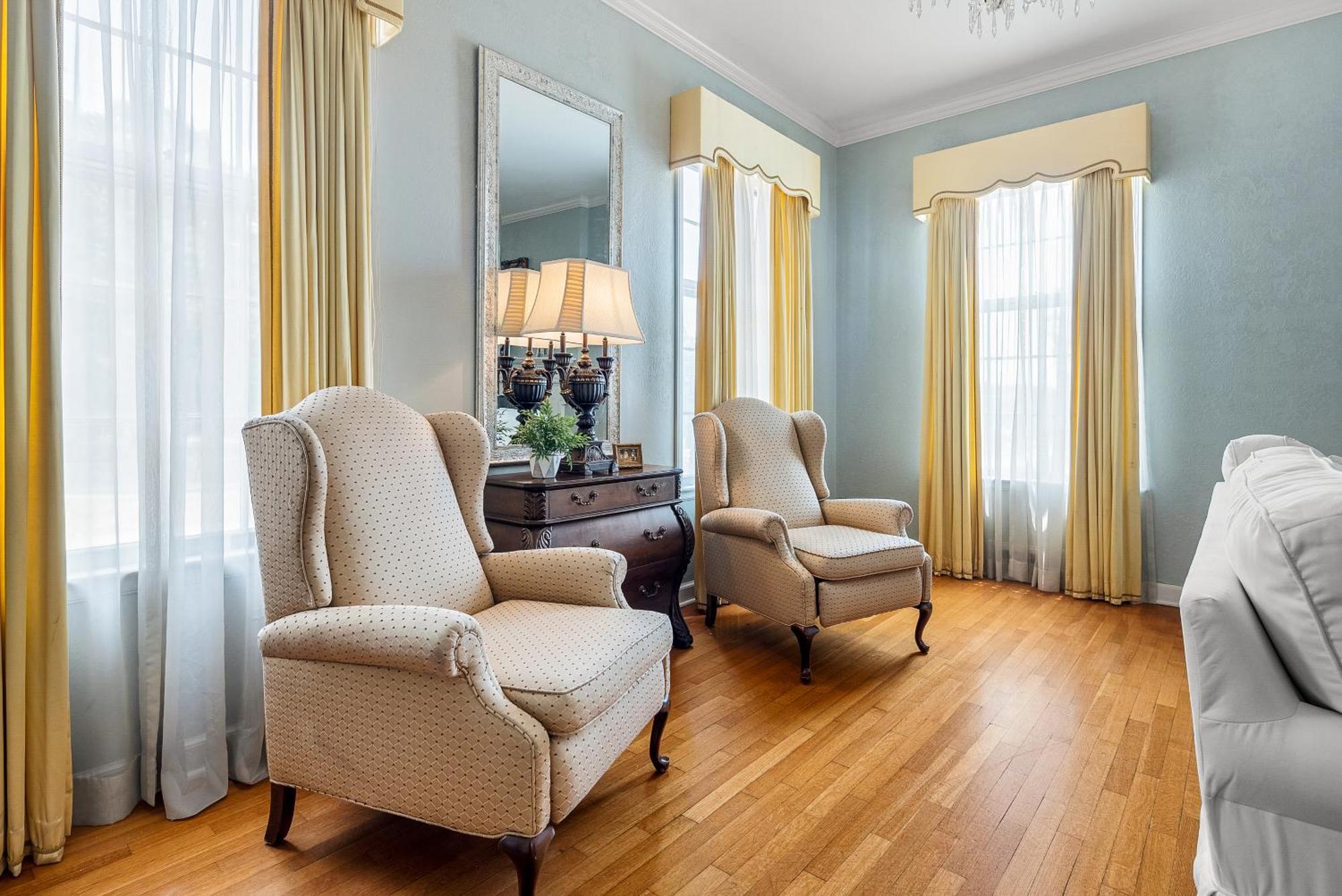 Beland Mansion-Blooming Garden Suite! Форт Смит Екстериор снимка